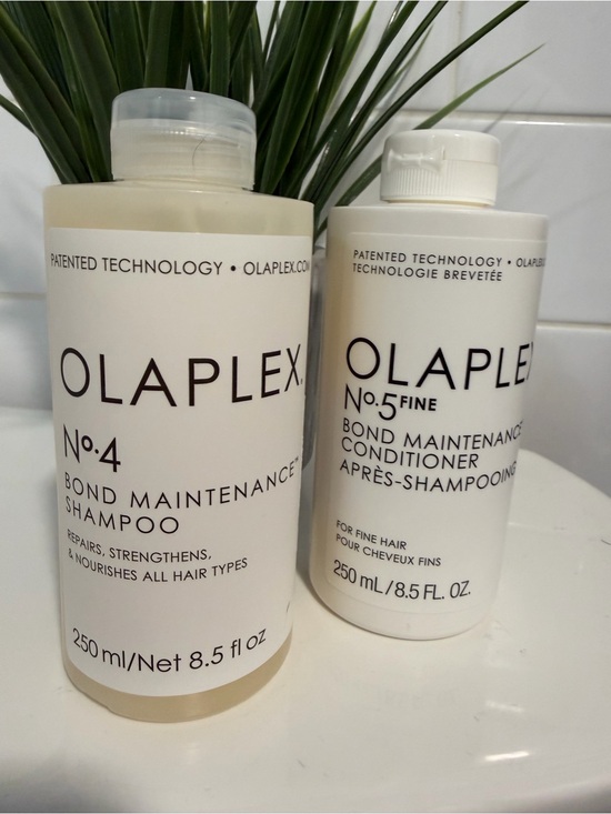OLAPLEX Other - OLAPLEX No.4 & No.5 Fine Bond Maintenance Shampoo & Conditioner - White